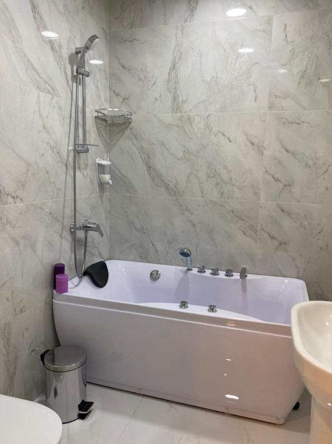 Horizons Hotel Rooms 바투미 외부 사진
